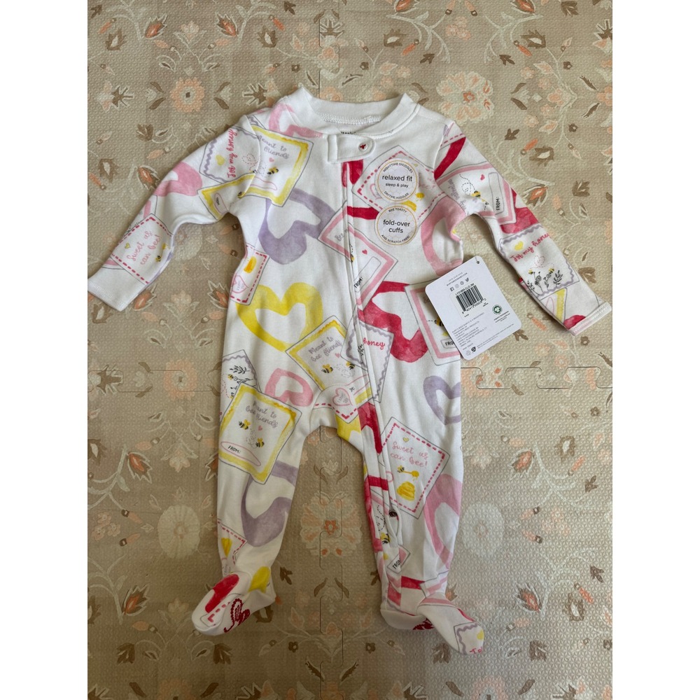 Burts Bees Baby Girls 0-3M Valentine Bee Organic Cotton Sleep and Play Sleeper‎